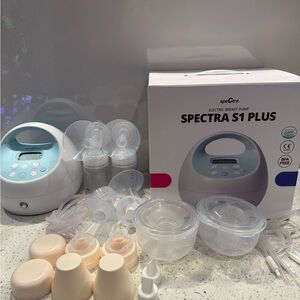 Spectra S1 Plus Breast Pump with Accessories